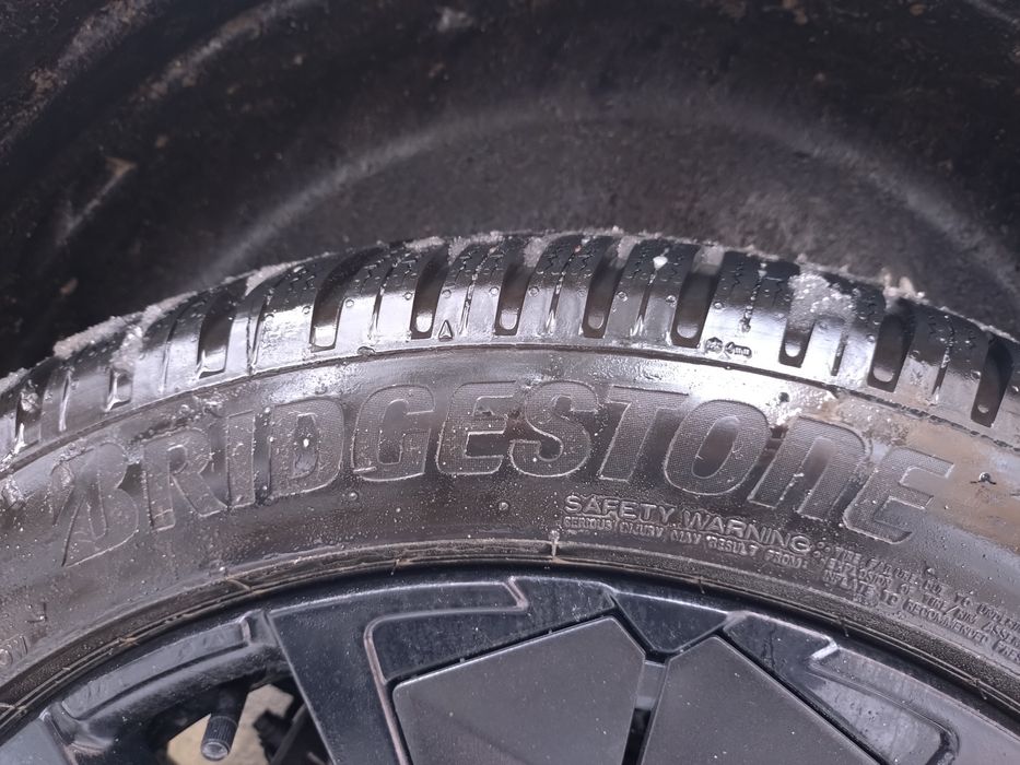 Anvelope/cauciucuri Bridgestone Blizzak 235/50/19 Iarnă M+S