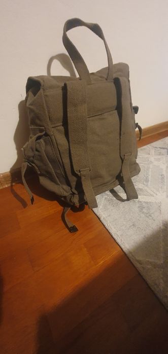 Vând rucsac material gros