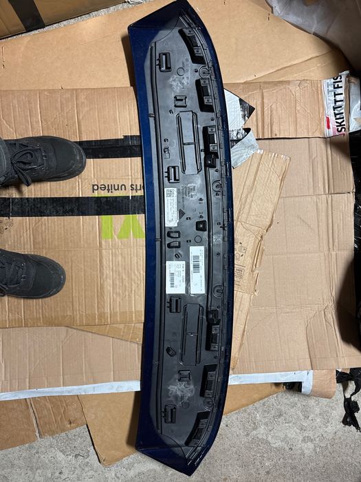 Лип за брония заден добавка BMW G20/21