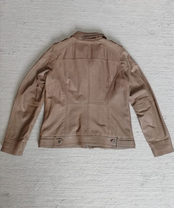 Куртка женская, кожаная.