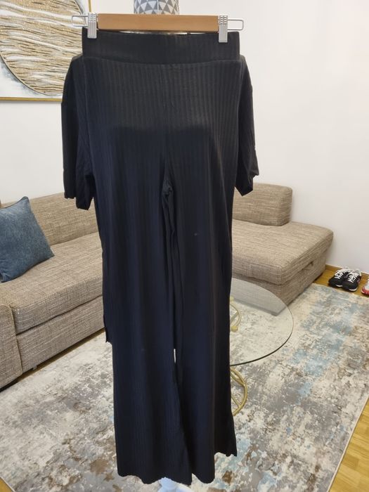 Set format din pantaloni+tricou