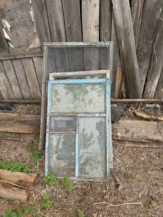 Рамы оконные со стеклом