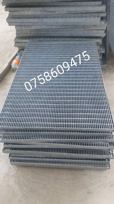Trepte-grilaje zincate 90x23