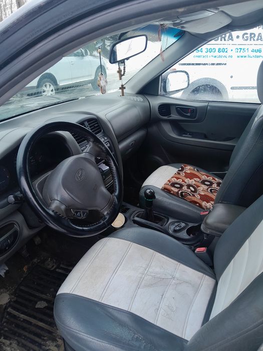 Vând Hyundai santa fe și land rover freelander pentru dezmembrat