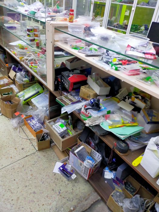 Продам витрины б/у