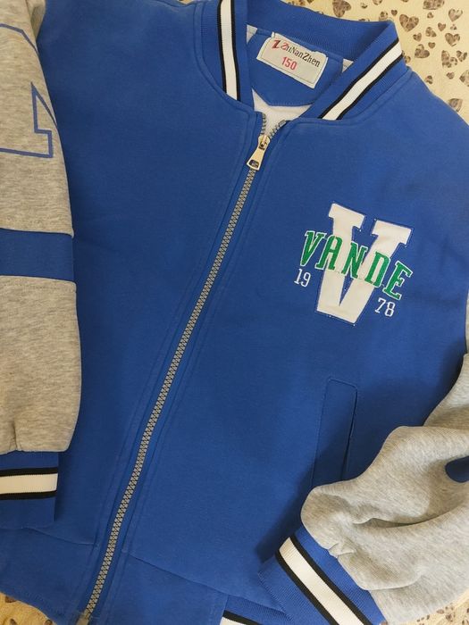 Продам кофту на мальчика