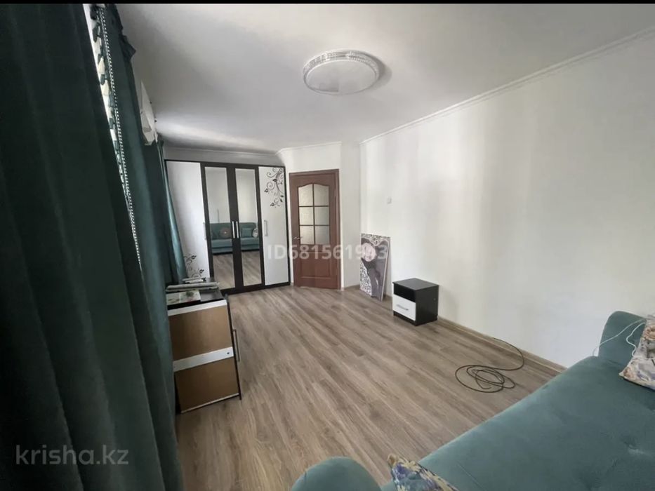 Продам квартиру 3 -ех комнатную