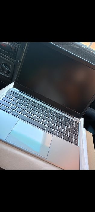 Продам новый ноутбук