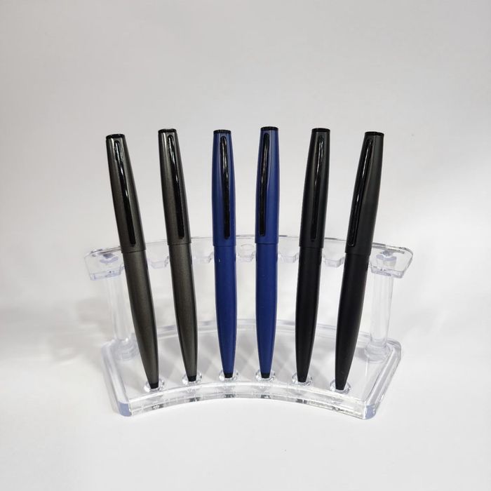 Металлические пластиковые ручки с логотипом