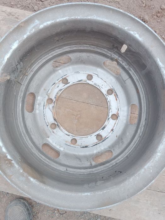 Diska satiladi zilge birge bir tusedi