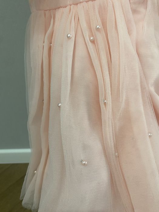 Розовое красивое платье