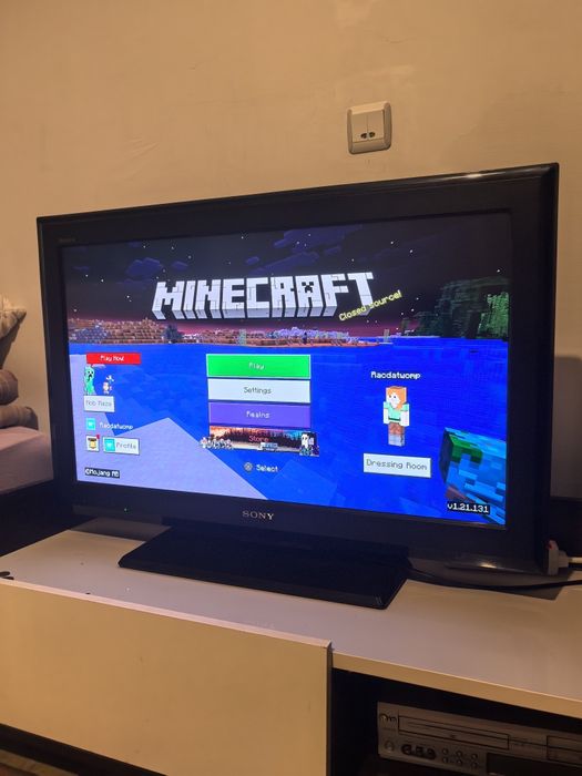 Телевизор Sony Bravia модел KDL-32S5600