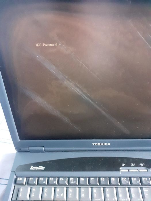 Vînd Schimb Laptop Toshiba Defect