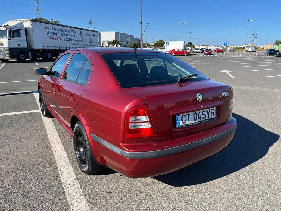 Skoda Octavia Tour 1.6 mpi 2009 Unic Proprietar