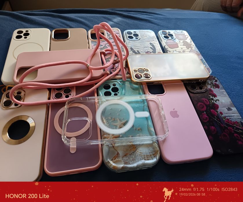 Калъфи за Apple iPhone