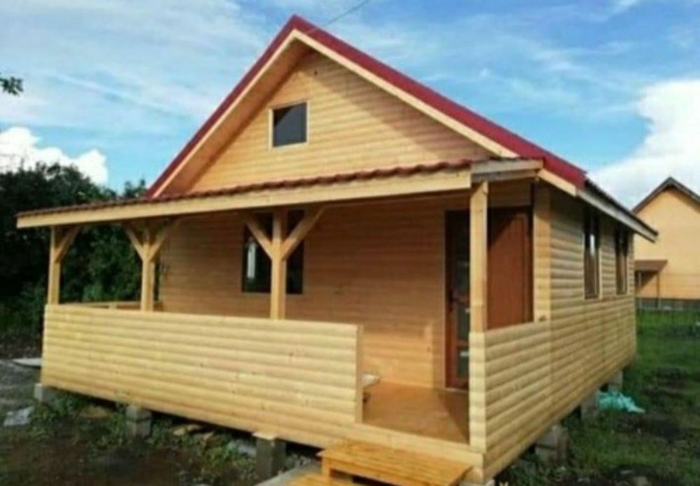 Vând și construiesc case și cabane din lemn