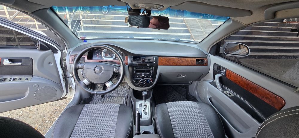 Ласетти 1.8. Автомат. Радной 1000%