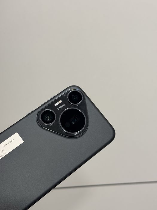 Продавам перфектен Huawei PURA 70 PRO