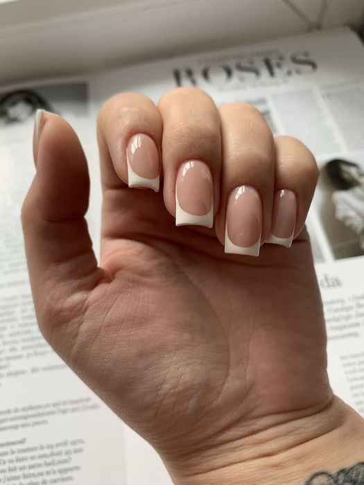 Маникюр с покрытием /укреплением /дизайн-5000);педикюр(пальчики-5000)