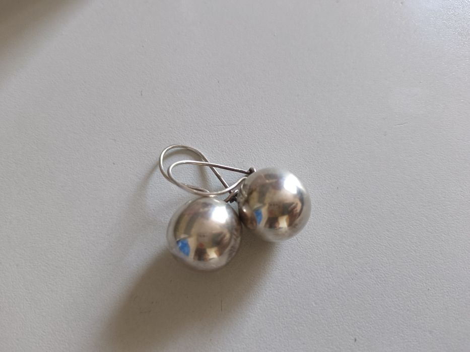 Продам серебрянные серьги