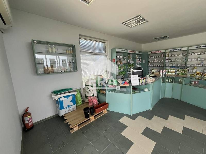 Дава се под наем Магазин в с. Стамболово, Област Хасково - 430 кв.м за 408 € - Снимка #8