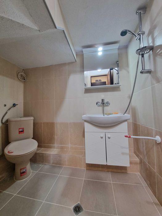 Дава се под наем Офис в Горна Оряховица - 226 кв.м за 178.5 € - Снимка #3