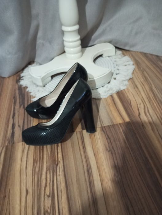 Елегантна дълга рокля