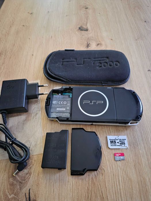 Jucărie PSP Sony 3004 modat 32gb Sandisk cu adaptor stare impecabila