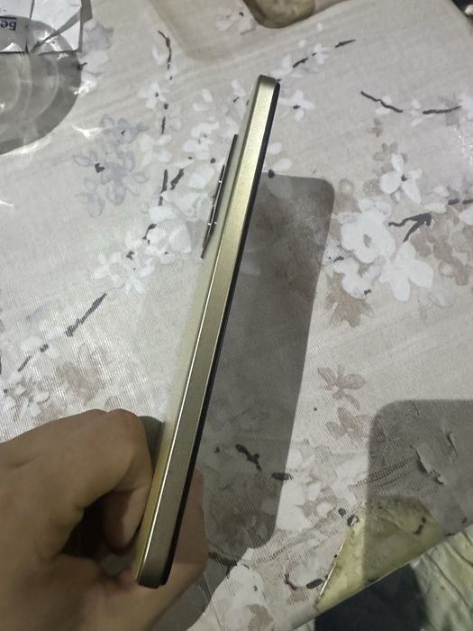 Vivo Y35 еще с действующей гарантией