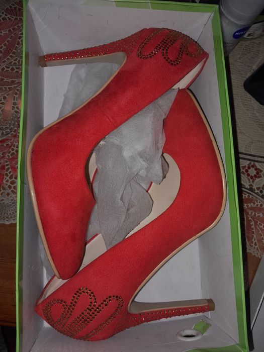 Туфли очень красивые 37-38 размер