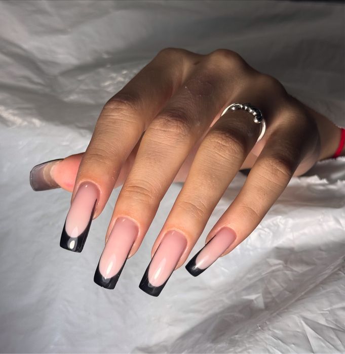 Маникюр/наращивание ногтей