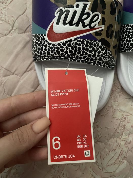 Тапочки Nike оригинал новые