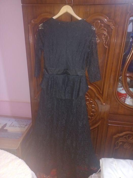 Вечерный платье  чёрный цвет