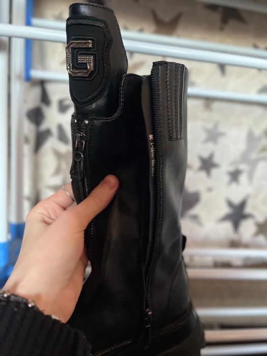 Продам женские сапоги