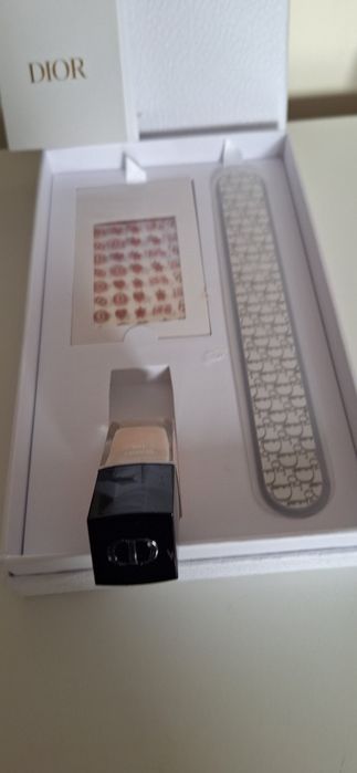 DIOR нов оригинален комплект-лак за нокти, пиличка и стикери