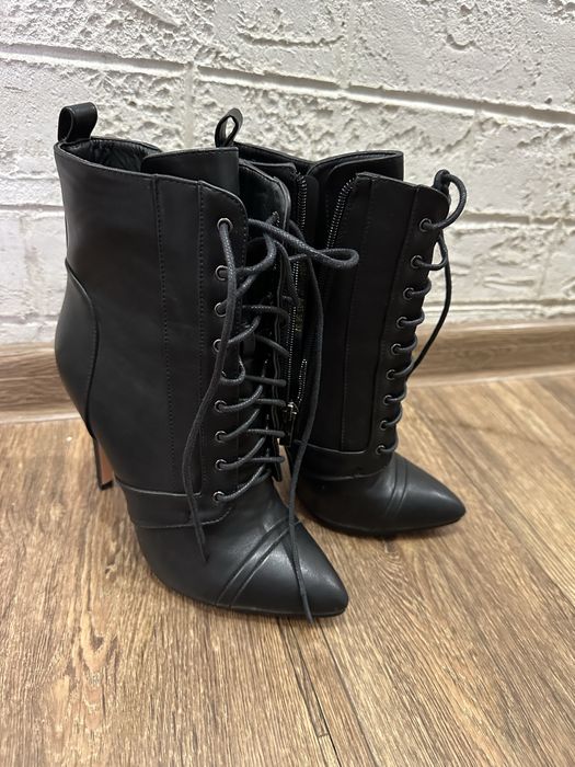 Осение ботинки новые