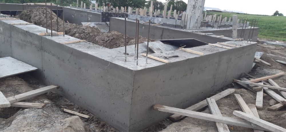 Фундамент заливаем