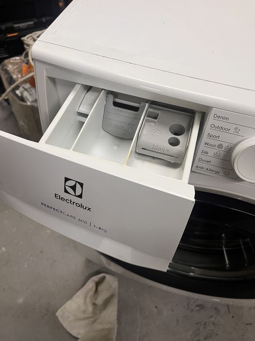Пералня Electrolux Perfectcare 600