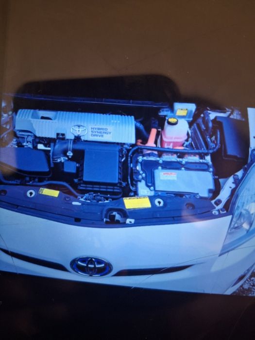 Toyota prius хибрид