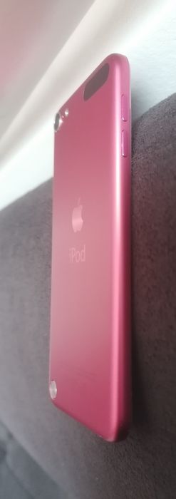 Продавам Apple IPod touch 5th-A1421-розов цвят