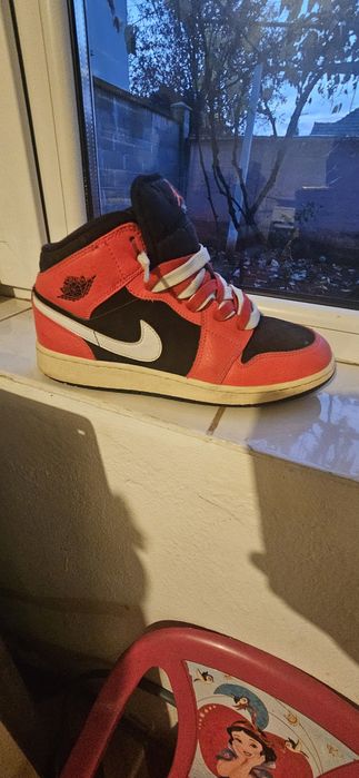 Adidasi Jordan nr 39