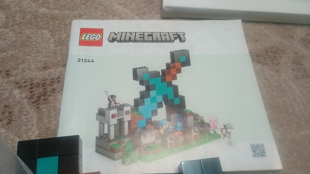 LEGO Minecraft Calatorie pe corabia de pirati 21259