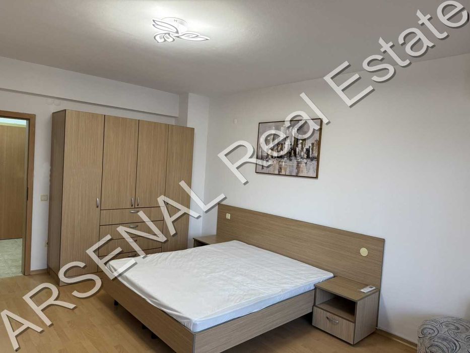 Тристаен апартамент под наем, Хаджи Димитър