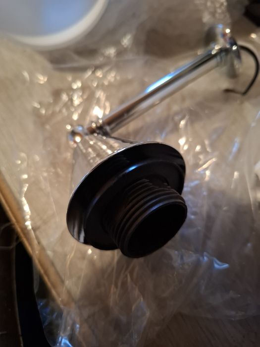 Vand spoturi pentru casa