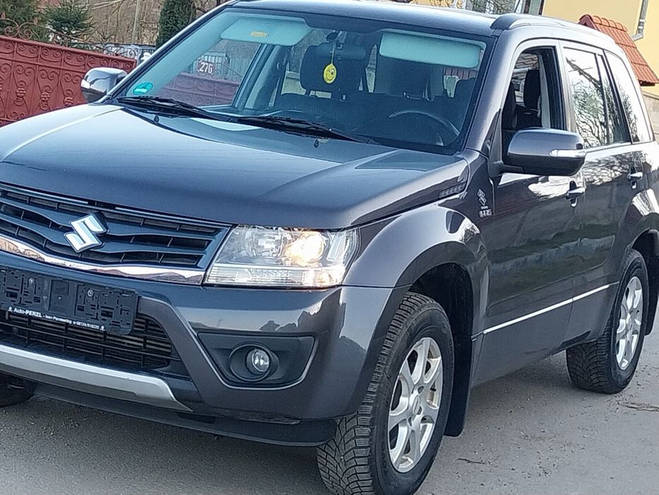 Suzuki grand vitara Diesel  1900cm Diesel  Edition Limited  .