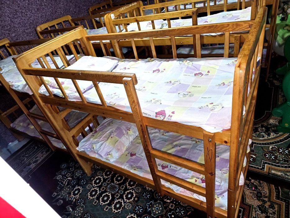 2 qavatli YOG'OCH KROVAT, 2 етажа ДРЕВЕСИНА КРОВАТЬ sotiladi