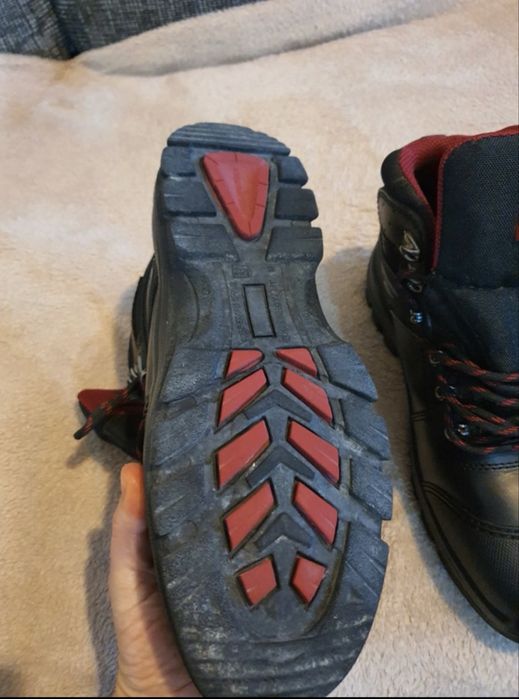 Bocanci de lucru Engelbert Strauss numarul 42 impecabili