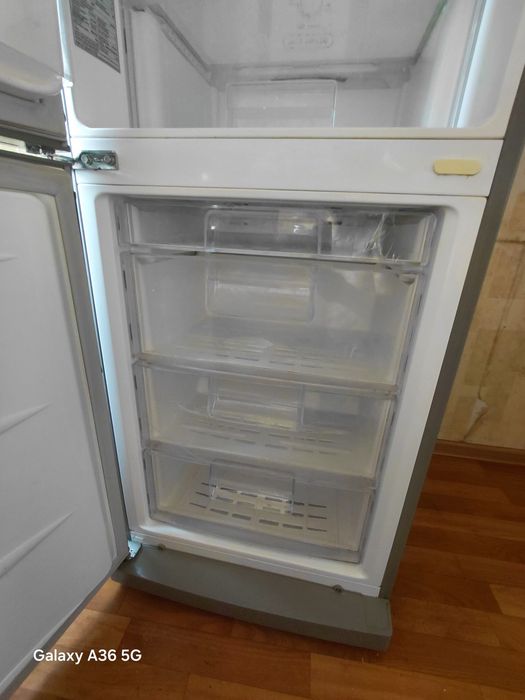 Продам холодильник LG