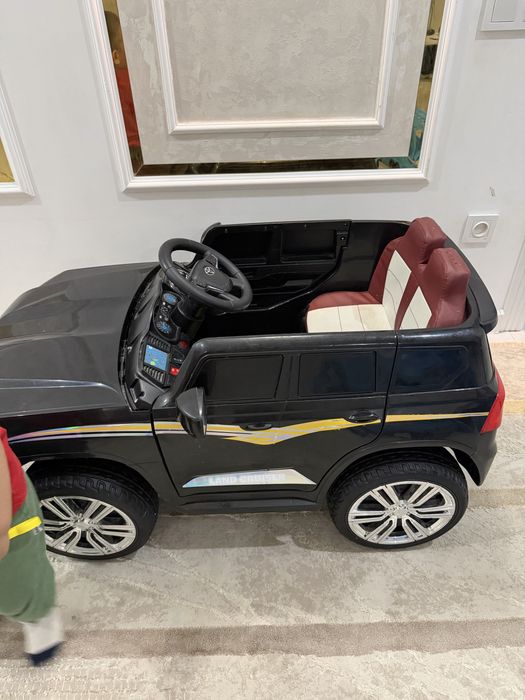 Детская машина (в хорошем сост)