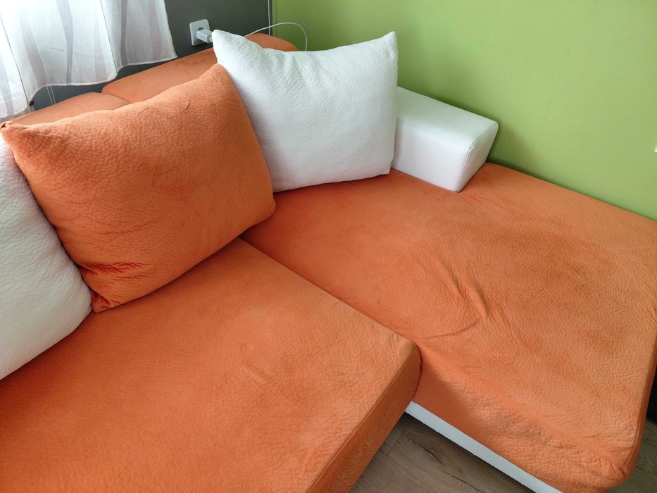 Ъглов разтегателен диван